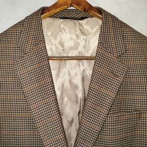 Jos A Bank Mens Blazer Sport Coat Two Button Jacket Size 42R Casual